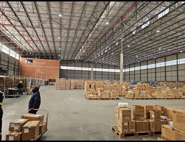 6,939M² WAREHOUSE TO LET IN NORTH RIDING